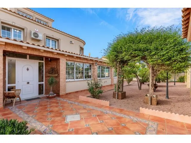 Chalet en Venta en El Chaparral Torrevieja