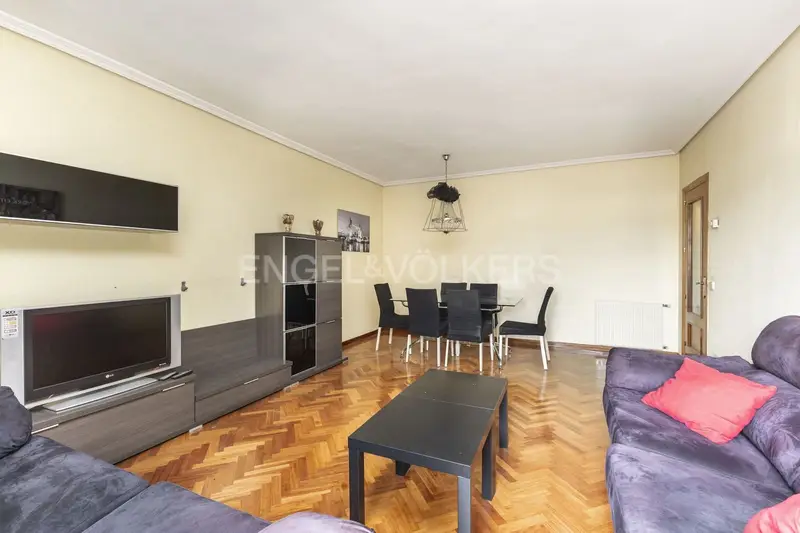 Apartamento en venta en Atocha Madrid cerca del Reina Sofia