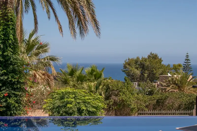 Chalet de Lujo en Cap Martinet 6 Dormitorios 8 Baños
