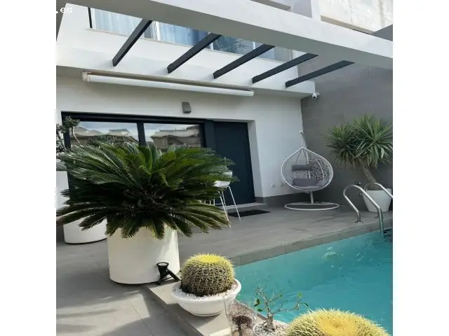 Villa De Lujo En Venta En Orihuela Costa, Alicante