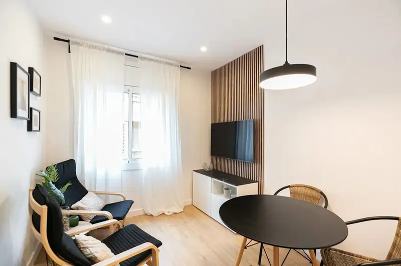 Apartamento en alquiler en Barcelona 2 dormitorios 1 ba

Atico