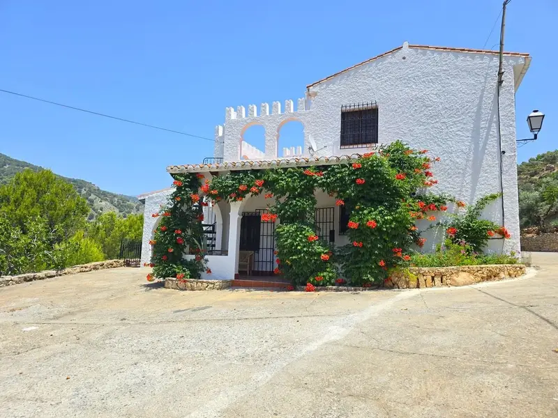 Cortijo con Vistas Panorámicas en Vélez de Benaudalla