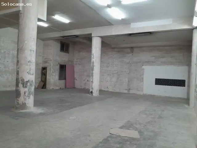 Finca con Local Oficina Sotanoy Parking en St Antoni