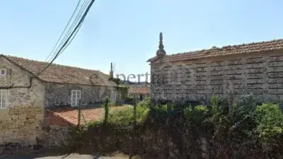 Casa en Muros para Reformar con Terreno y Horreo