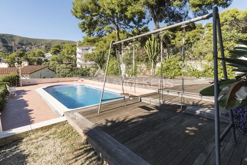 Chalet en Venta Bellamar Castelldefels 4 habitaciones Piscina Jardin