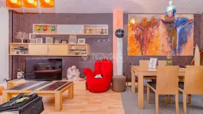 Casa adosada en venta en La Zubia 4 dormitorios terraza patio