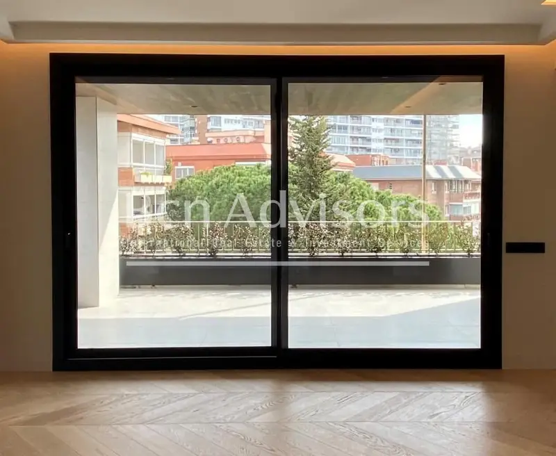 Lujo en Les Tres Torres 4 Suites Terraza Parking Reformada