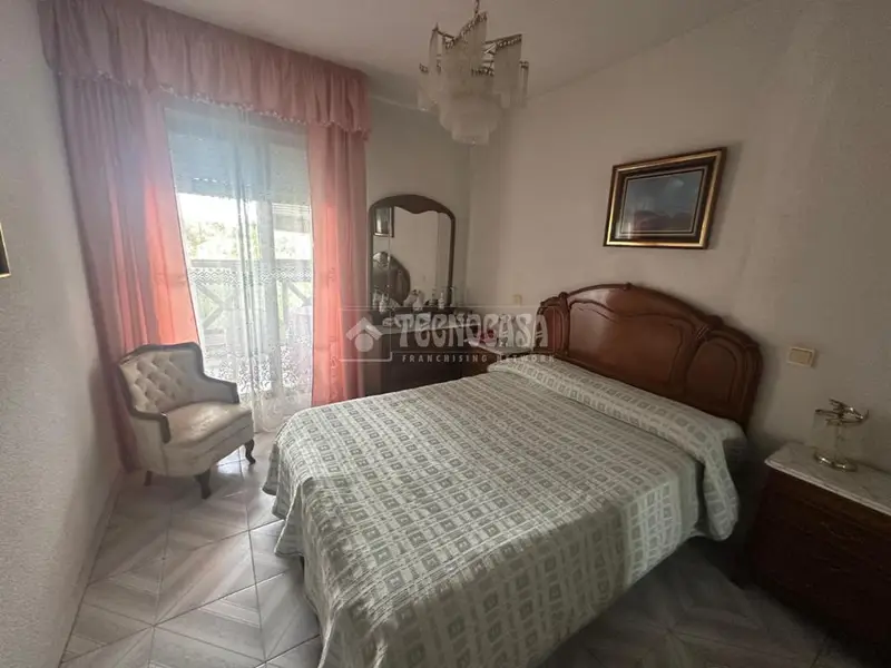 Piso en venta en San Blas 4 dormitorios 2 baños terraza