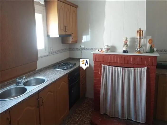 Casa Adosada en Castil de Campos 4 Dormitorios 2 Baños Jardin Privado