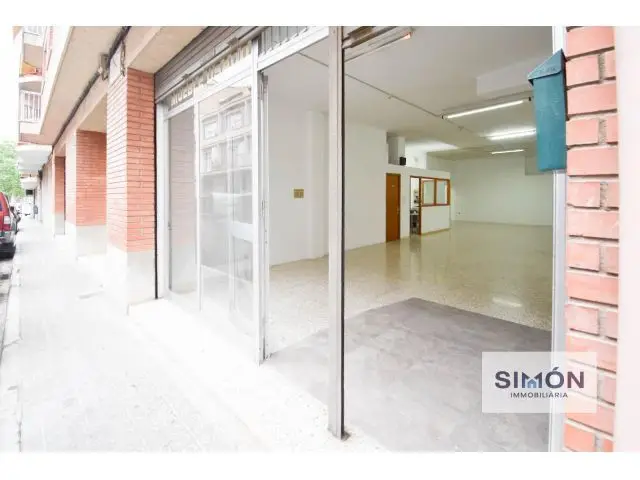 Local Comercial 229m2 Manresa Gran Oportunidad