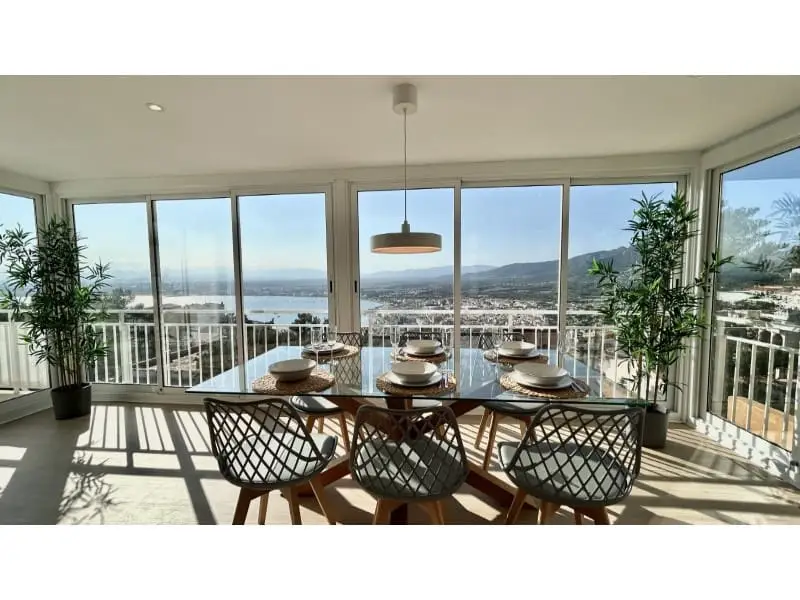 Chalet en venta Roses Girona vistas Bahia reformado piscina jardin