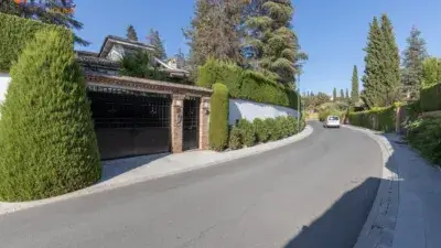 Chalet en Venta Cortijo del Aire Granadas Piscina Jardin 411m2