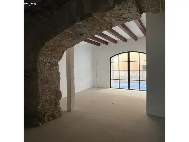 Planta Baja Reformada en La Lonja Palma de Mallorca
