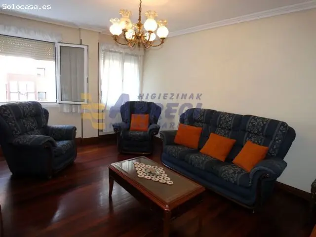 Piso en Venta en Eibar: 2 Dormitorios, 2 Baños, Cocina-Comedor