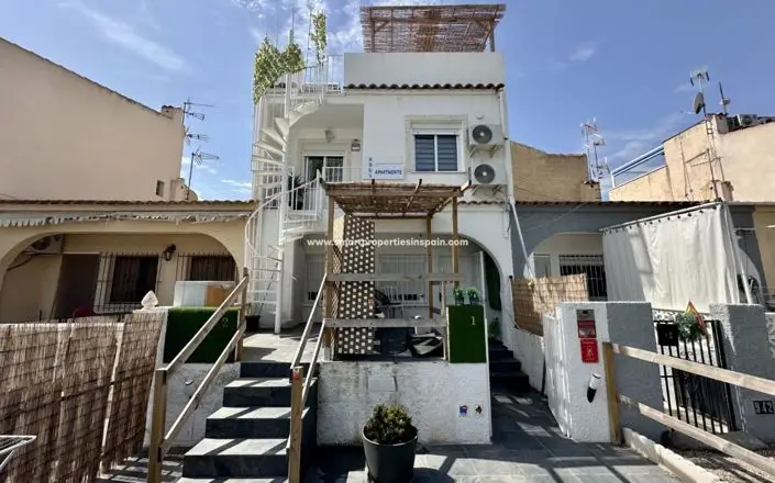 Adosado 2 Dormitorios en La Marina Reformado