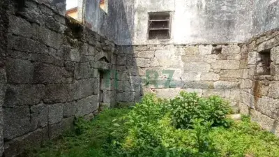 Casa en venta para reformar con vistas espectaculares en A Agra Leiro