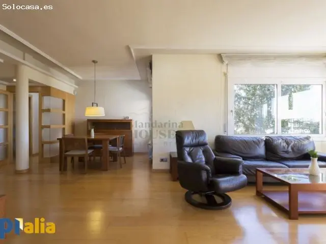 Casa en Venta con Jardin y Piscina en Palau Girona