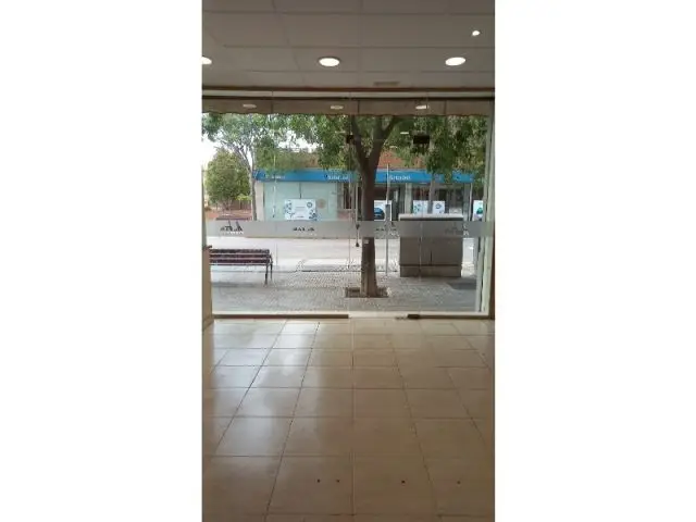 Edificio Residencial en Aranda con Local Comercial y Bodega