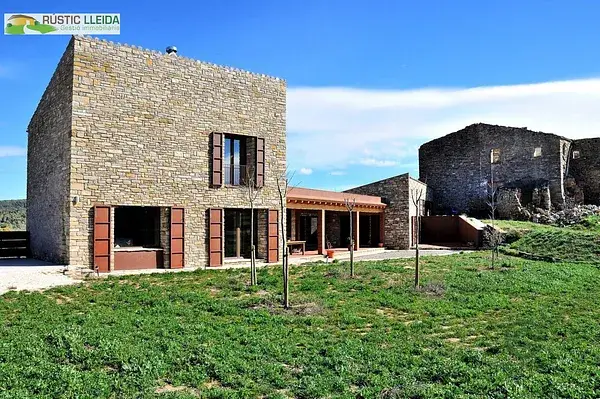 3 Casas con Patio en Sant Gallard Cerca de Tarragona