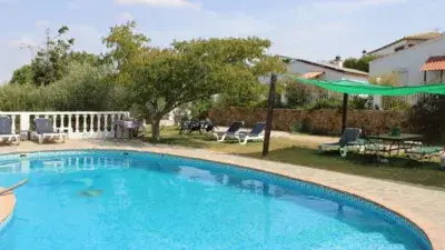 Casa Rural con 3 Bungalows y Vistas Panorámicas en El Gastor