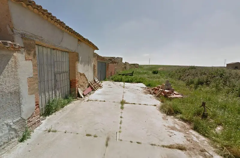 Venta de dos casas con patio en Malva, Zamora