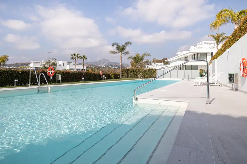Piso de 3 Dormitorios alquiler Estepona, España