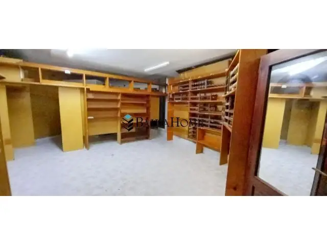 Local Comercial en Cuatro Caminos Santander 100m2