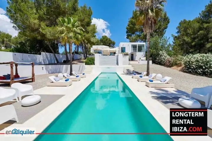 Alquiler anual Villa Moderna Sta Gertrudis 4 dormitorios Piscina