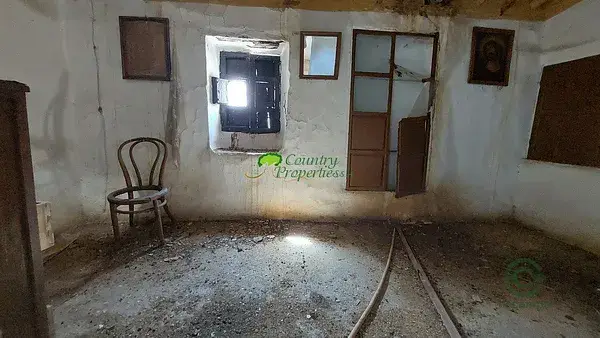 Casa de Pueblo en Sayalonga para Reformar 170m2