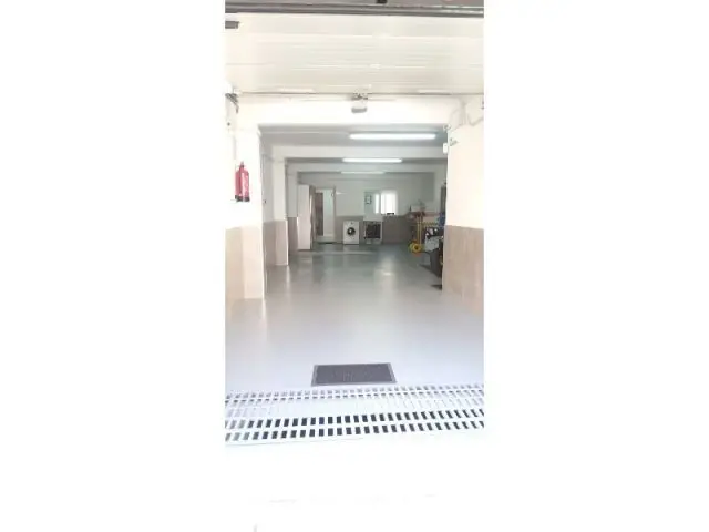 Casa Adaptada Como Local Comercial con Gran Acceso