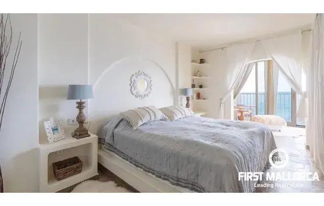 Apartamento en Santa Ponsa con Vistas al Mar y Piscina
