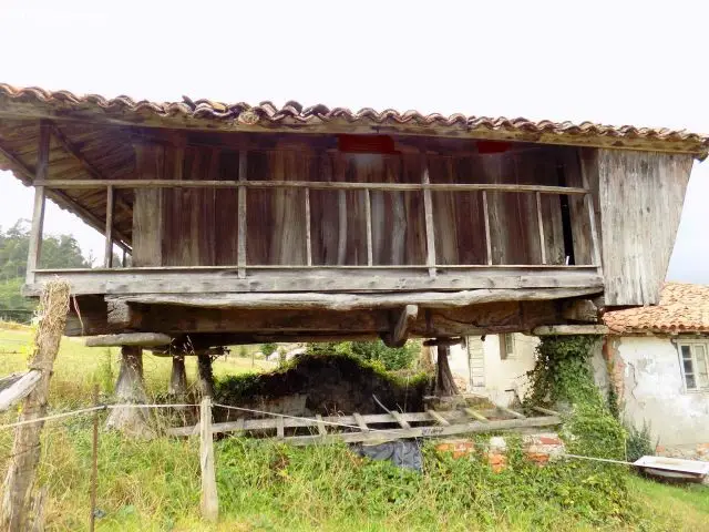Casa de Pueblo en San Esteban de Pravia Asturias para Rehabilitar