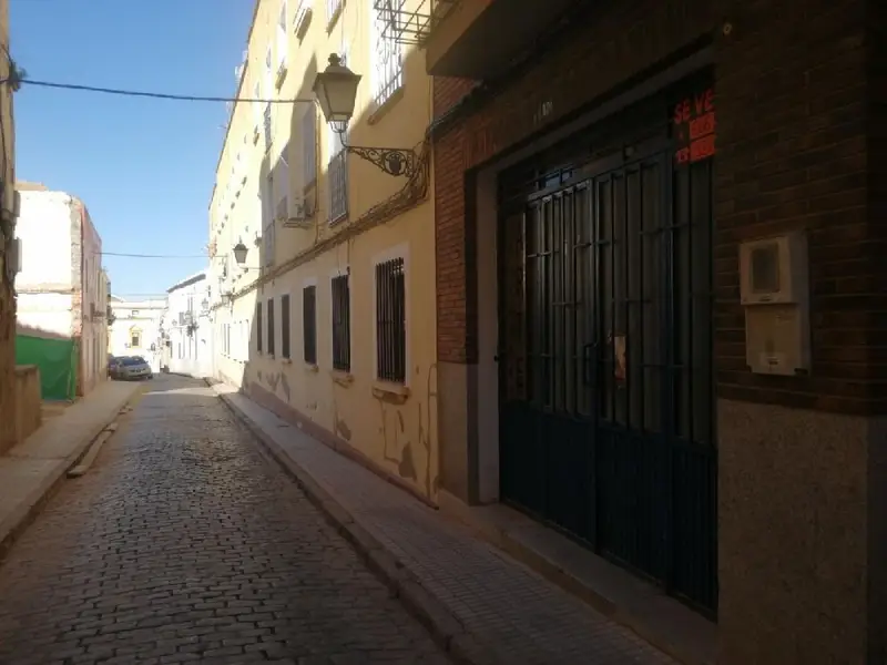 Venta Local comercial en Autopista, Sta. Marina, Casco Antiguo Badajoz - Ref: 27974