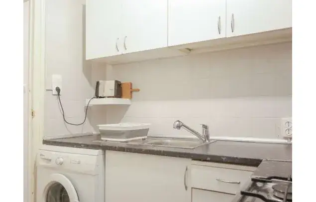 Habitacion Madrid Barrio Salamanca SOLO MUJERES