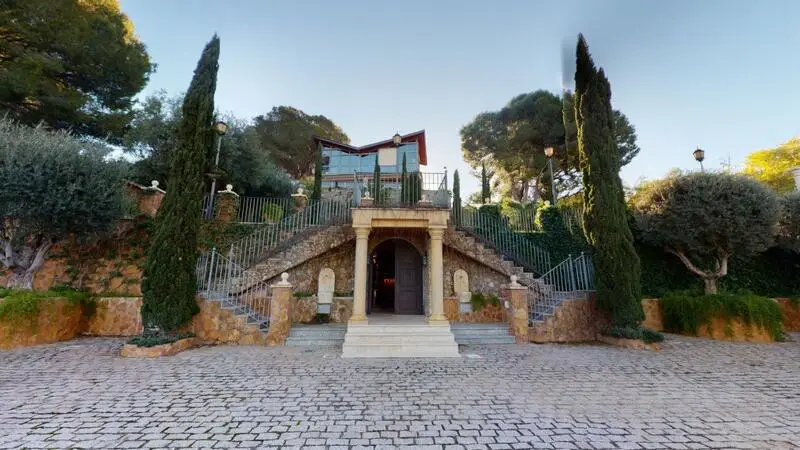 Villa de Lujo con Bodega Medieval y Piscina en Alhama de Murcia