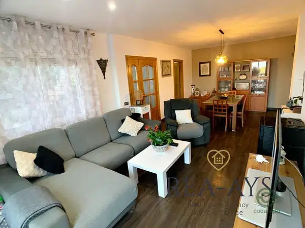 Casa Vallirana 3 Plantas Piscina Jardin Ideal 2 Familias