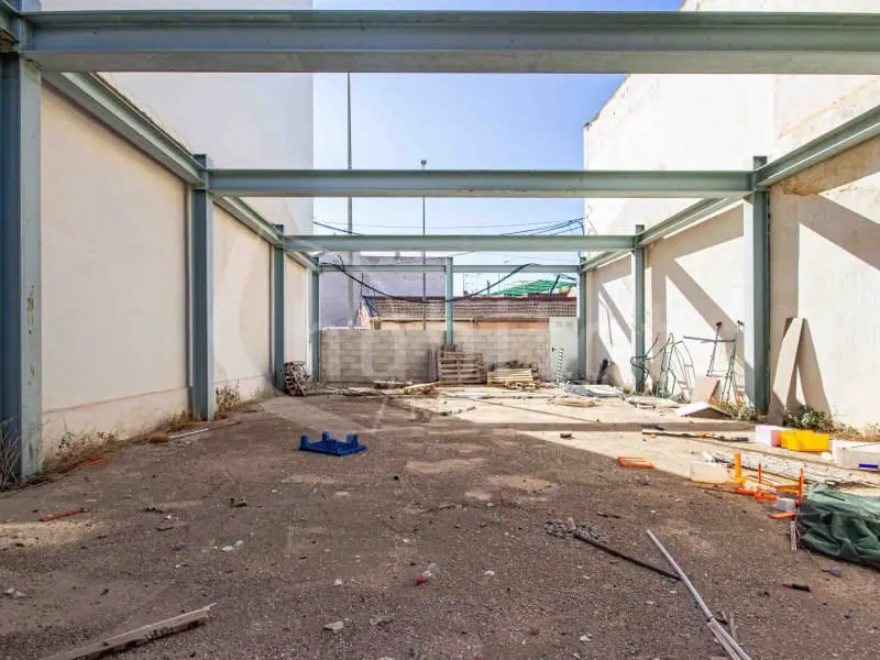 Solar Urbano en Alquiler Los Montesinos 176m2