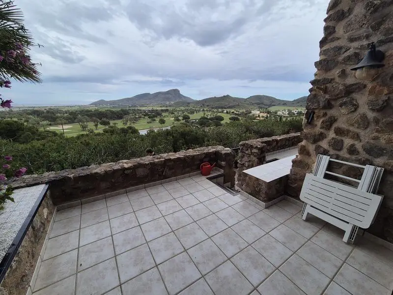 Apartamento en La Manga Golf Resort con Vistas al Mar Menor