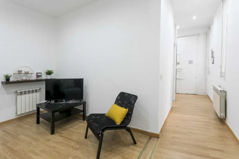 Habitacion con balcon en Calle Redondilla Madrid