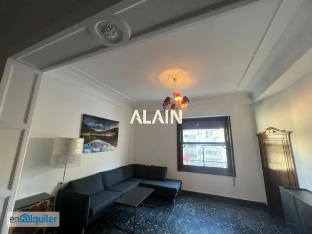 Alquiler piso 6 habitaciones 3 baños Eixample Valencia