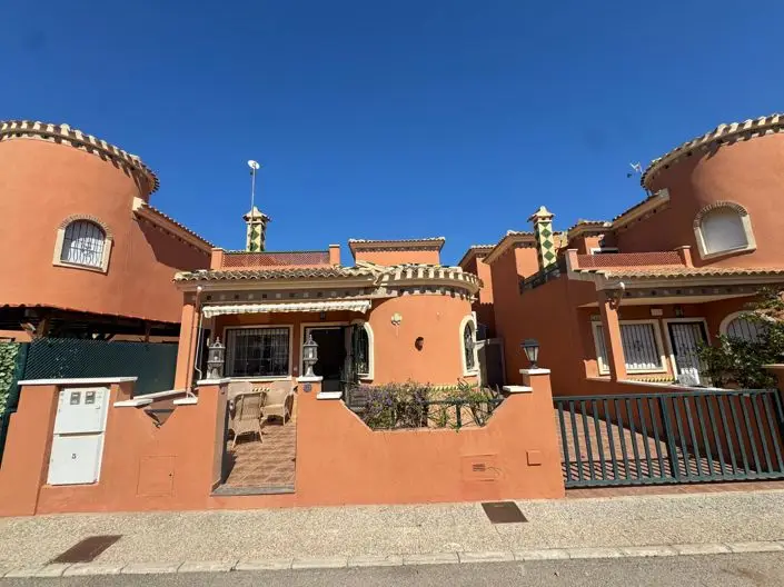 Bungalow en Playa Flamenca 2 Dormitorios 1 Baño
