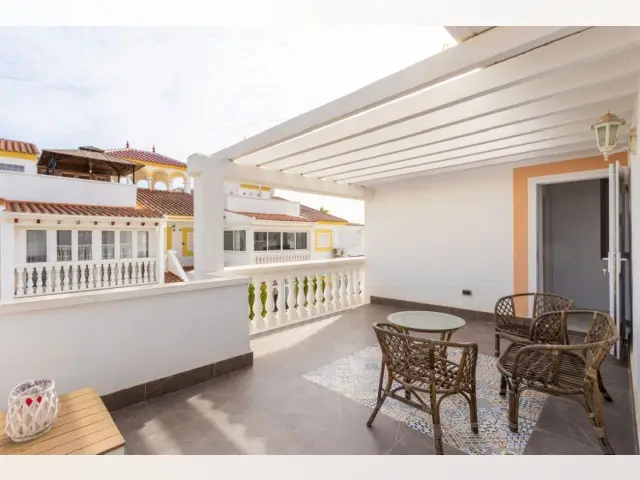 Adosado de 3 Dormitorios en venta Playa Flamenca, España