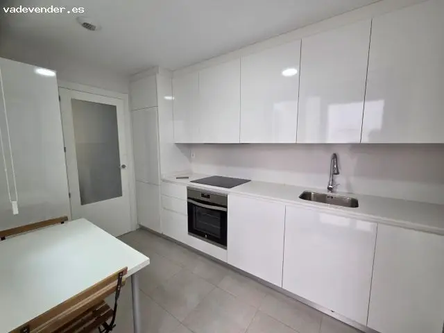 Piso Estudiantes Teatinos Malaga 90m2 3 habitaciones 2 baños Amueblado