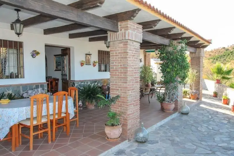 Casa de Campo en Guaró: 3 Dormitorios, Vistas Impresionantes