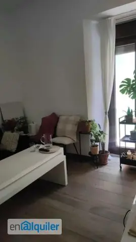 Piso Exterior en Malasa	ña 2 Dormitorios Alquiler Julio 2025