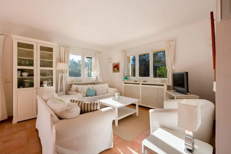 Casa en Cala Murada: Chalet con Piscina y Jardín para Familias