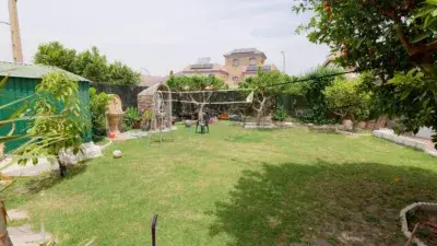 Chalet en Venta en Berja 6 Dormitorios Piscina Jardin