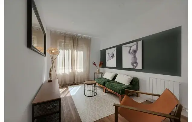 Habitaci
ón 97m
² Barcelona Estancia Mediana Larga