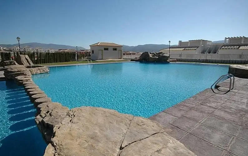 Bungalow en Alquiler Castalla Alicante Cerca de Servicios y Playas