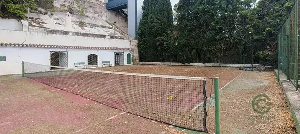 Chalet en Granada con Vistas Panoramicas y Piscina